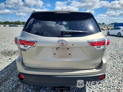 Zdjęcie 6 z 13 samochodu: 2015 TOYOTA HIGHLANDER XLE VIN:5TDKKRFH5FS065520 - miniatura