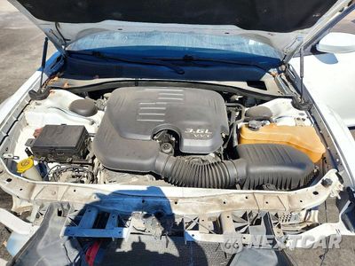 Zdjęcie 11 z 12 samochodu: 2015 CHRYSLER 300 S VIN:2C3CCABG8FH905244 - miniatura