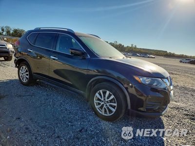 Czwarte zdjęcie samochodu z boku: 2017 NISSAN ROGUE SV VIN:KNMAT2MT5HP619143 - miniatura