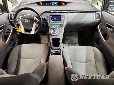 Zdjęcie 8 z 12 samochodu: 2011 TOYOTA PRIUS THREE VIN:JTDKN3DUXB1387159 - miniatura