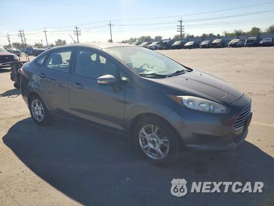 Czwarte zdjęcie samochodu z boku: 2015 FORD FIESTA SE VIN:3FADP4BJ2FM211772 - miniatura