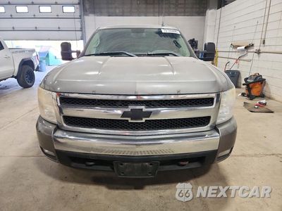 Piąte zdjęcie samochodu w środku: 2007 CHEVROLET SILVERADO K1500 CREW CAB VIN:2GCEK13M771667411 - miniatura