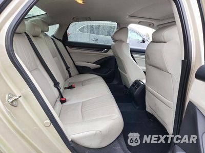 Zdjęcie 10 z 12 samochodu: 2018 HONDA ACCORD TOURING VIN:1HGCV1F90JA003052 - miniatura