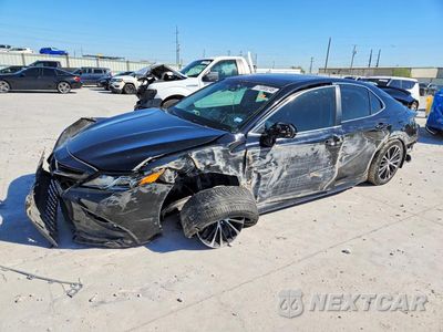 2018 TOYOTA CAMRY SE 4T1B11HK4JU668486 - główne zdjęcie licytacji z USA - miniatura