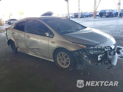Czwarte zdjęcie samochodu z boku: 2021 TOYOTA PRIUS PRIME XLE VIN:JTDKAMFPXM3185678 - miniatura