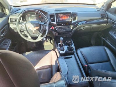 Zdjęcie 8 z 12 samochodu: 2017 HONDA RIDGELINE RTL VIN:5FPYK3F77HB019846 - miniatura
