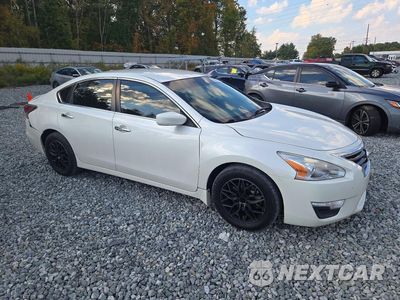 Czwarte zdjęcie samochodu z boku: 2014 NISSAN ALTIMA 2.5 S VIN:1N4AL3AP7EC424649 - miniatura