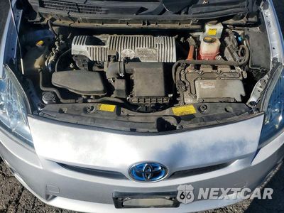 Zdjęcie 11 z 12 samochodu: 2011 TOYOTA PRIUS TWO VIN:JTDKN3DU1B5319227 - miniatura