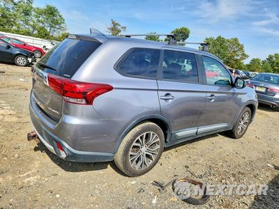 Trzecie zdjęcie samochodu z tyłu: 2018 MITSUBISHI OUTLANDER SE VIN:JA4AZ3A30JZ071369 - miniatura
