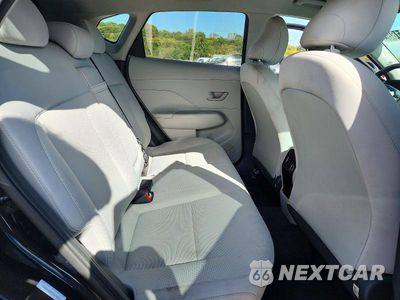 Zdjęcie 10 z 12 samochodu: 2025 HYUNDAI KONA SEL VIN:KM8HB3AB7SU288802 - miniatura