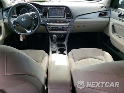 Zdjęcie 8 z 12 samochodu: 2018 HYUNDAI SONATA SEL VIN:5NPE34AF2JH622823 - miniatura