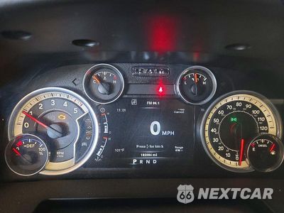 Zdjęcie 9 z 12 samochodu: 2014 RAM 1500 SLT VIN:1C6RR7TMXES421442 - miniatura