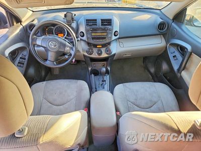 Zdjęcie 8 z 13 samochodu: 2011 TOYOTA RAV4 BASE VIN:2T3KF4DV0BW070570 - miniatura