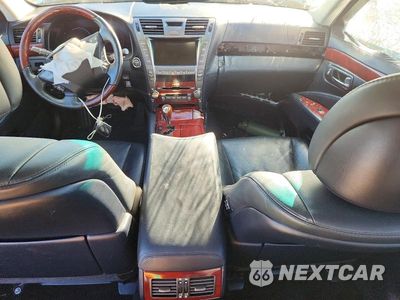 Zdjęcie 8 z 13 samochodu: 2008 LEXUS LS 600HL VIN:JTHDU46F485008267 - miniatura