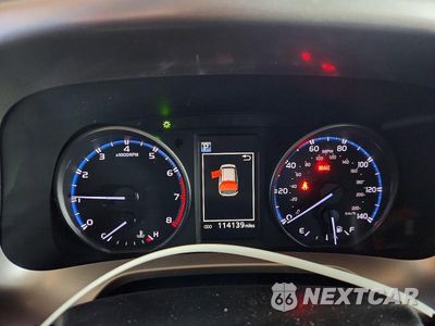 Zdjęcie 9 z 14 samochodu: 2018 TOYOTA RAV4 LE VIN:JTMBFREV9JD229724 - miniatura