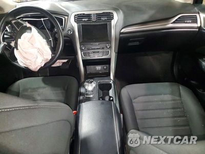 Zdjęcie 8 z 13 samochodu: 2019 FORD FUSION SE VIN:3FA6P0T9XKR271401 - miniatura