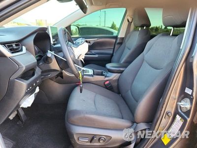Zdjęcie 7 z 13 samochodu: 2024 TOYOTA RAV4 XLE VIN:2T3W1RFV3RW305340 - miniatura