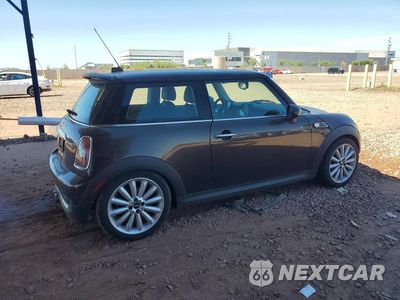 Trzecie zdjęcie samochodu z tyłu: 2010 MINI COOPER S VIN:WMWMF7C57ATX45129 - miniatura