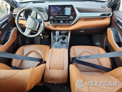 Zdjęcie 8 z 13 samochodu: 2022 TOYOTA HIGHLANDER PLATINUM VIN:5TDFZRAH5NS142275 - miniatura