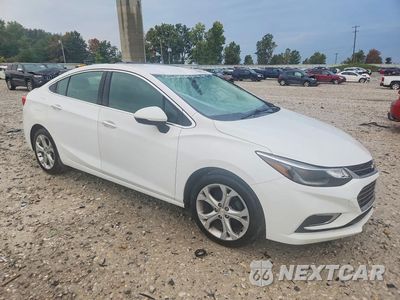 Czwarte zdjęcie samochodu z boku: 2018 CHEVROLET CRUZE PREMIER VIN:1G1BF5SM0J7179209 - miniatura