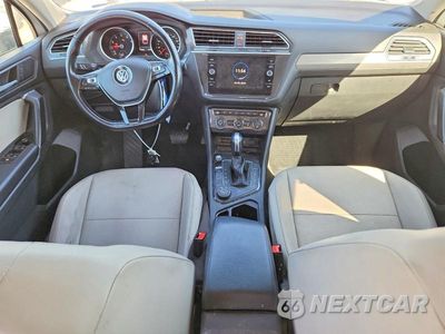 Zdjęcie 8 z 13 samochodu: 2019 VOLKSWAGEN TIGUAN SE VIN:3VV2B7AX8KM160331 - miniatura