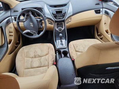 Zdjęcie 8 z 12 samochodu: 2013 HYUNDAI ELANTRA GLS VIN:KMHDH4AE8DU739476 - miniatura