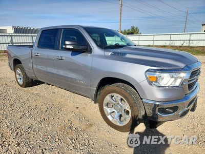 Czwarte zdjęcie samochodu z boku: 2020 RAM 1500 BIG HORN/LONE STAR VIN:1C6SRFMT9LN243665 - miniatura