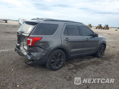 Trzecie zdjęcie samochodu z tyłu: 2017 FORD EXPLORER XLT VIN:1FM5K7D81HGD96365 - miniatura