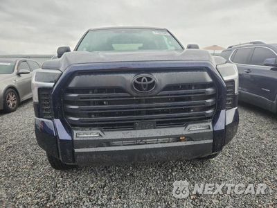 Piąte zdjęcie samochodu w środku: 2024 TOYOTA TUNDRA SR5 VIN:5TFLA5DB9RX211530 - miniatura