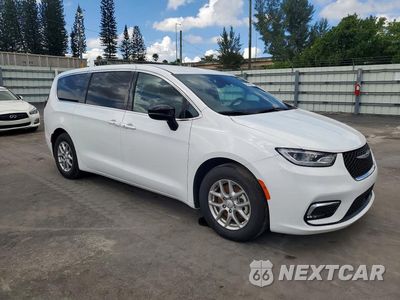 Czwarte zdjęcie samochodu z boku: 2026 CHRYSLER PACIFICA SELECT VIN:2C4RC1BG7TR220308 - miniatura