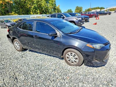 Czwarte zdjęcie samochodu z boku: 2018 TOYOTA COROLLA L VIN:5YFBURHE9JP756936 - miniatura