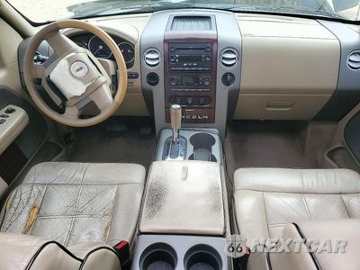 Zdjęcie 8 z 12 samochodu: 2006 LINCOLN MARK LT VIN:5LTPW16586FJ12456 - miniatura