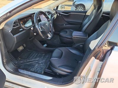 Zdjęcie 7 z 12 samochodu: 2015 TESLA MODEL S 60 VIN:5YJSA1S11FFP69778 - miniatura