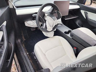 Zdjęcie 8 z 13 samochodu: 2021 TESLA MODEL Y VIN:5YJYGDEE2MF302357 - miniatura