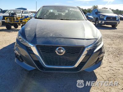 Piąte zdjęcie samochodu w środku: 2019 NISSAN ALTIMA SL VIN:1N4BL4EV6KC216082 - miniatura