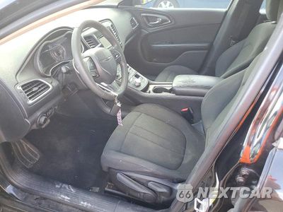 Zdjęcie 7 z 12 samochodu: 2016 CHRYSLER 200 LIMITED VIN:1C3CCCAB8GN115694 - miniatura