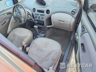 Zdjęcie 8 z 13 samochodu: 2004 TOYOTA ECHO BASE VIN:JTDAT123540322356 - miniatura
