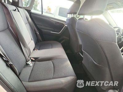 Zdjęcie 11 z 13 samochodu: 2019 TOYOTA RAV4 LE VIN:JTMF1RFV4KJ014317 - miniatura