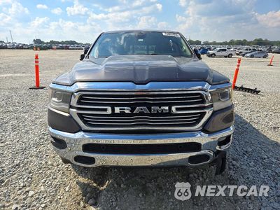 Piąte zdjęcie samochodu w środku: 2020 RAM 1500 LARAMIE VIN:1C6RREJTXLN185627 - miniatura