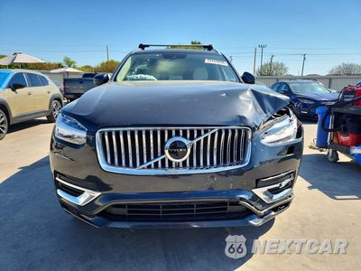 Piąte zdjęcie samochodu w środku: 2022 VOLVO XC90 T6 INSCRIPTION VIN:YV4A221L8N1864375 - miniatura