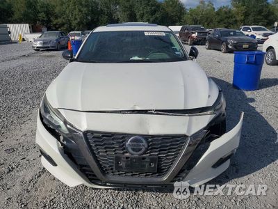 Piąte zdjęcie samochodu w środku: 2019 NISSAN ALTIMA SR VIN:1N4BL4CVXKN318119 - miniatura