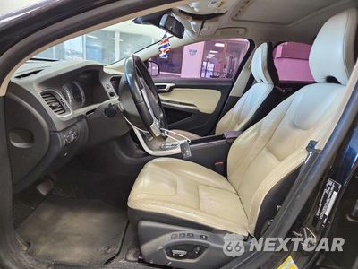 Zdjęcie 7 z 12 samochodu: 2011 VOLVO S60 T6 VIN:YV1902FH3B2005050 - miniatura