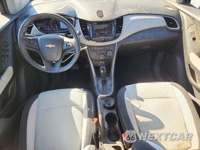Zdjęcie 8 z 13 samochodu: 2019 CHEVROLET TRAX LS VIN:3GNCJKSB2KL212884 - miniatura