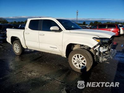 Czwarte zdjęcie samochodu z boku: 2026 TOYOTA TACOMA SR5 VIN:3TMLB5JN8TM281903 - miniatura