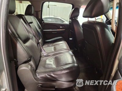 Zdjęcie 11 z 13 samochodu: 2013 CHEVROLET SUBURBAN K1500 LTZ VIN:1GNSKKE71DR211348 - miniatura