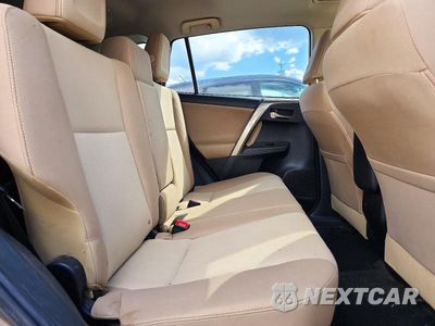 Zdjęcie 11 z 13 samochodu: 2015 TOYOTA RAV4 XLE VIN:JTMRFREV0FD157527 - miniatura