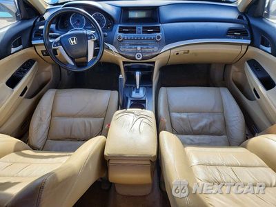 Zdjęcie 8 z 12 samochodu: 2012 HONDA ACCORD SE VIN:1HGCP2F69CA157008 - miniatura