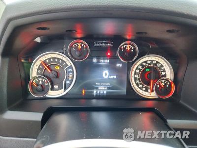 Zdjęcie 9 z 12 samochodu: 2015 RAM 3500 SLT VIN:3C63R3HT4FG704393 - miniatura