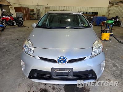 Piąte zdjęcie samochodu w środku: 2013 TOYOTA PRIUS THREE VIN:JTDKN3DU8D5629670 - miniatura