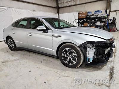 Czwarte zdjęcie samochodu z boku: 2026 HYUNDAI SONATA HYBRID BLUE VIN:KMHL24JJ4TA173858 - miniatura